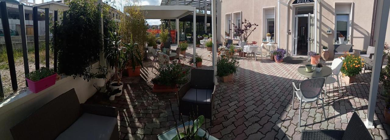 Hotel Porta Rivera ลาควิลา ภายนอก รูปภาพ
